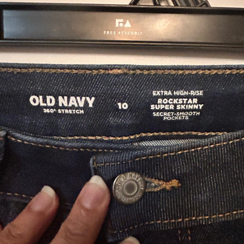 Old Navy Dark Blue High Rise Jeans 👖🥰🔥 - Picture 4 of 6